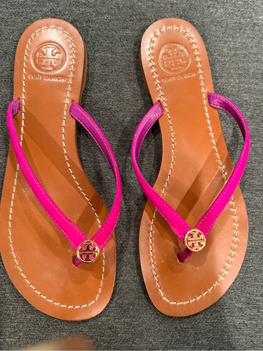 Tory Burch Hot Pink Leather Thong Sandals Logo Slip on Sz 6